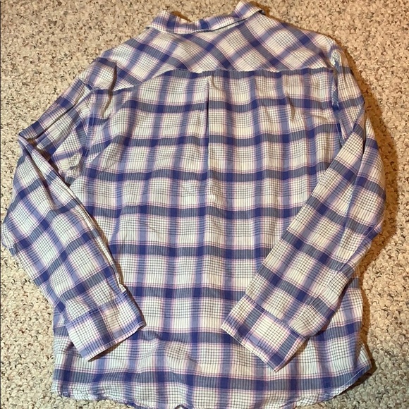 Light button up plaid—-American Eagle - Picture 3 of 3